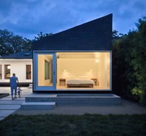House in 2816 E 12th St Austin